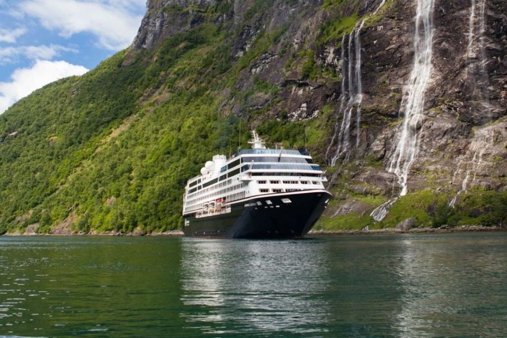 Imagen de portada - Azamara Journey lanza itinerario de crucero de 30 noches 'Camino de los Vikingos'