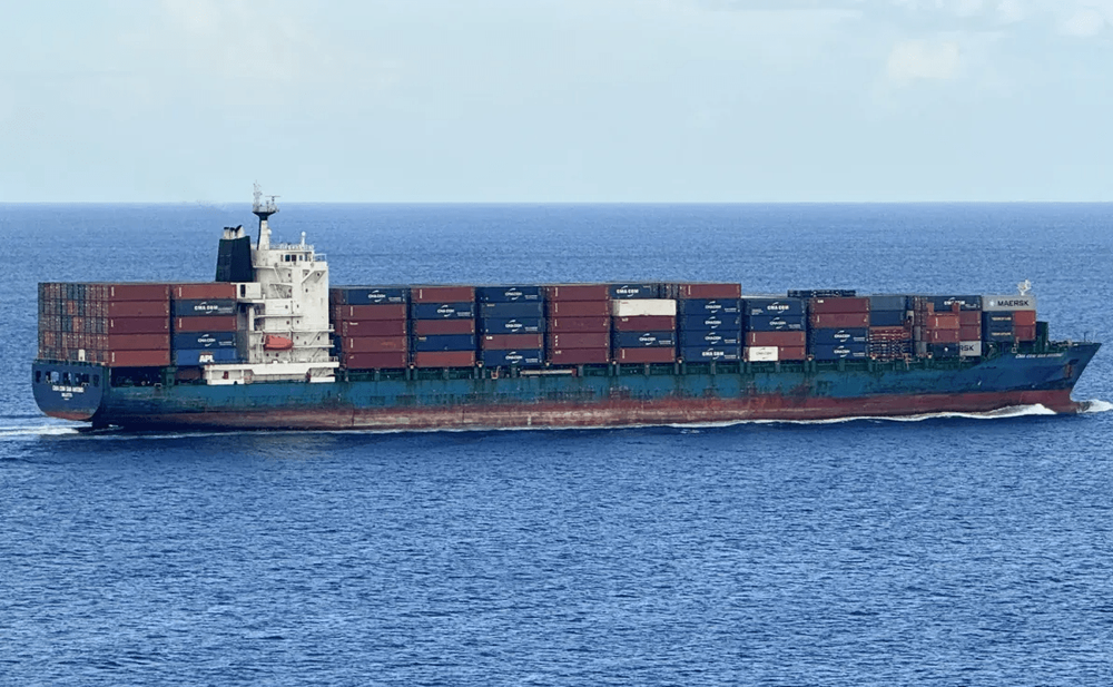 Imagen de portada - CMA CGM Considers Scrapping Ship Attacked in Strait of Hormuz