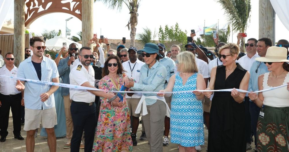 Imagen de portada - Carnival Cruise Line celebra la expansión de RelaxAway, Half Moon Cay