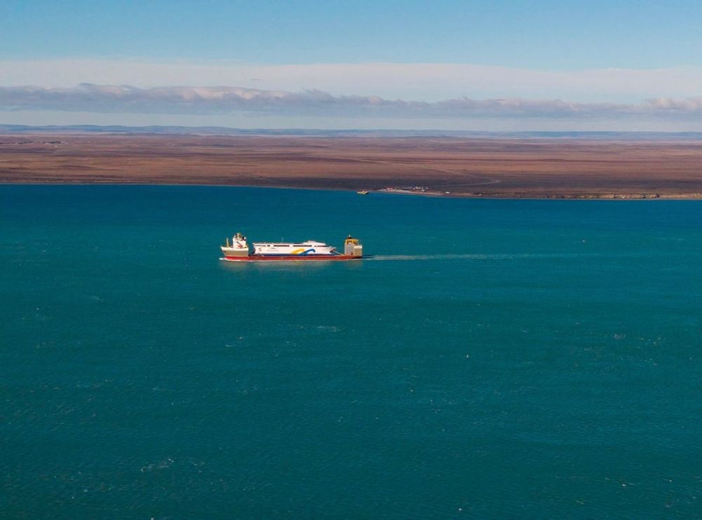 Imagen de portada - China Zorrilla: World's Largest Electric Vessel Crosses Magellan