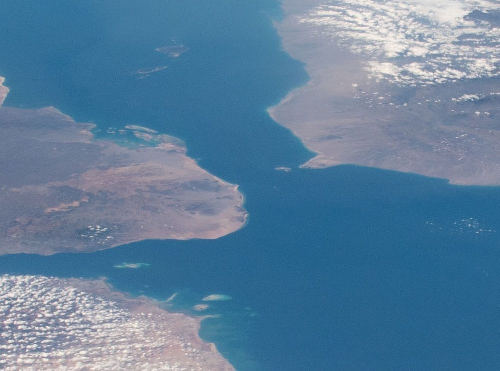 Imagen de portada - Conflict in Yemen Halts Maritime Traffic in Bab el-Mandeb
