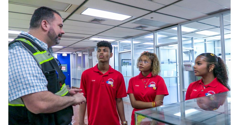 Imagen de portada - Crowley Expands Workforce Development Support in Puerto Rico Through Junior Achievement Americas Partnership