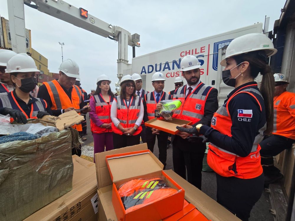 Imagen de portada - Customs Seizes Over USD 296,000 in Fake Sneakers at Iquique Port