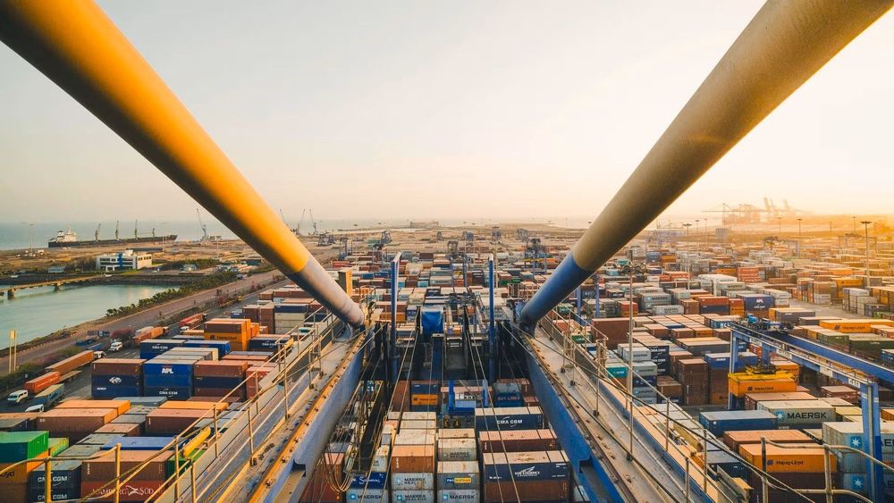 Imagen de portada - DP WORLD MUNDRA PODRÍA IMPULSAR UN IMPACTO DE 9.200 MILLONES DE DÓLARES EN EL PIB DE LA INDIA PARA 2035