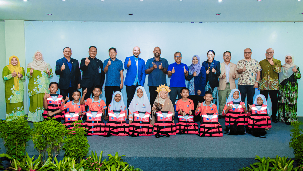 Imagen de portada - DP WORLD SUPPORTS SAFE R BOAT JOURNEYS TO SCHOOL IN SABAH
