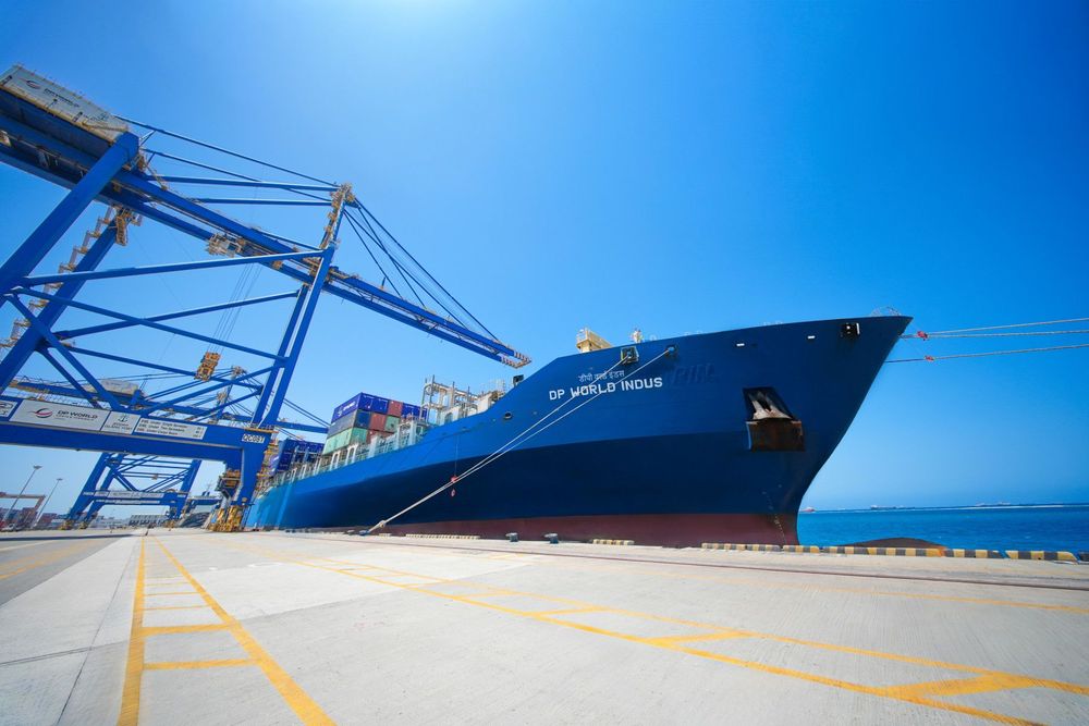 Imagen de portada - DP World adquiere un buque portacontenedores de 2.500 TEU para el transporte marítimo de cabotaje en India