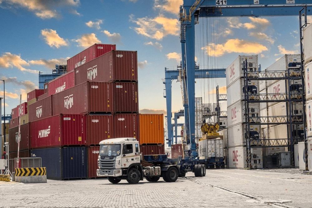 Imagen de portada - Ecuador Reforms COPCI to Decongest Ports of Abandoned Containers