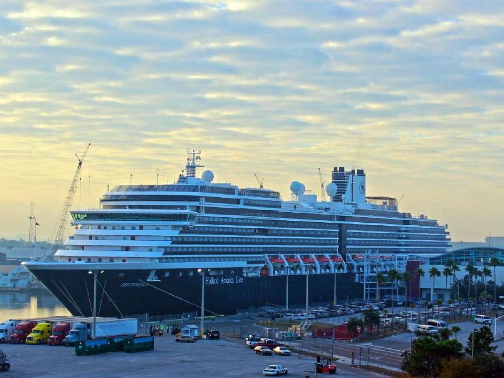 Imagen de portada - El Oosterdam de Holland America presentará una navegación con eclipse al atardecer