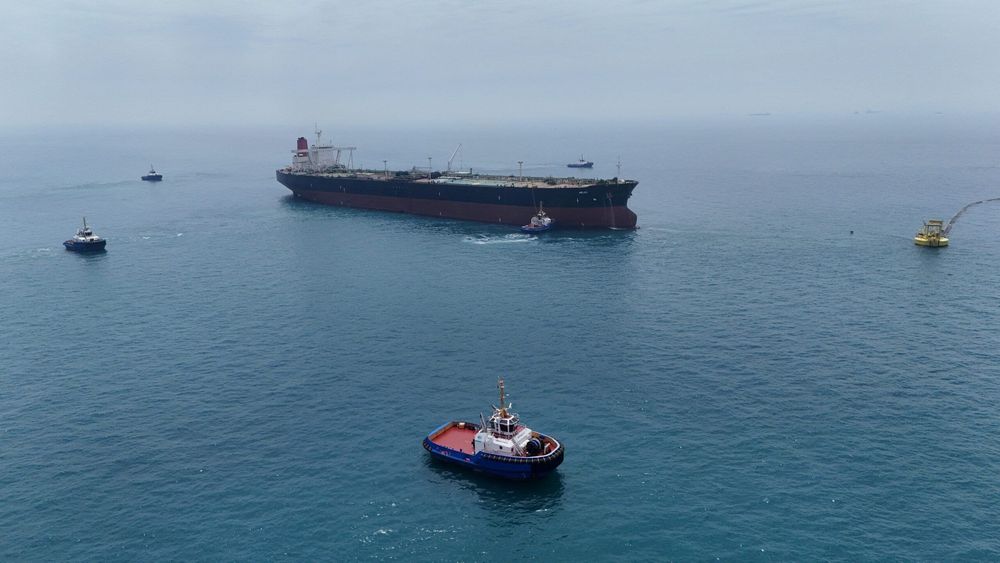 Imagen de portada - El comercio de transbordo de petróleo se recupera a través del Estrecho de Ormuz en medio de tensiones
