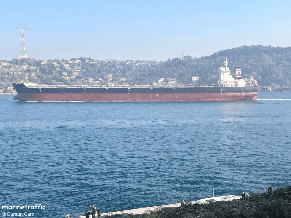 Imagen de portada - Granelero Emil Alcanzado por Drones Rusos en Ataque en el Mar Negro