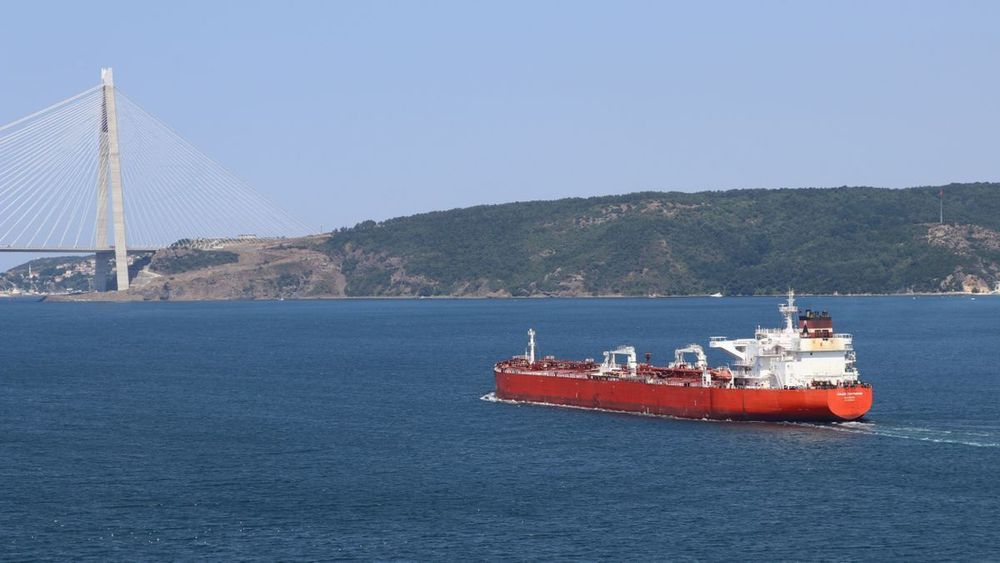 Imagen de portada - Greek Shipowners Generate $3.8 Billion from Transporting Russian Crude