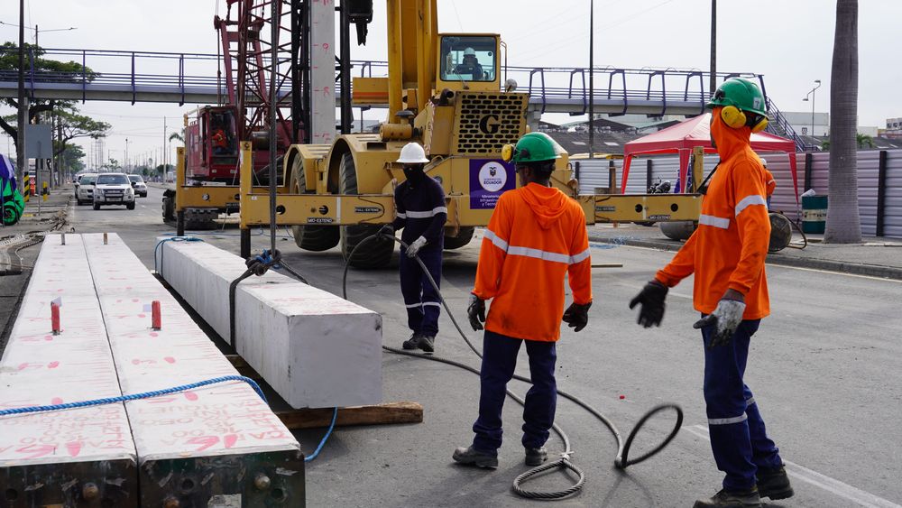 Imagen de portada - Guayaquil's Fifth Bridge Begins Pile Driving on Section 1A