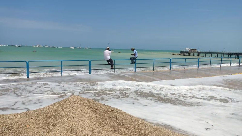Imagen de portada - High-Energy Swell Causes Damage in Santa Elena, Salinas, and La Libertad