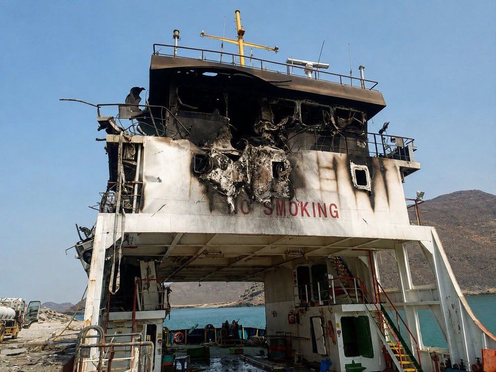 Imagen de portada - Houthi Attack in the Red Sea Leaves Three Pakistani Crew Members Dead