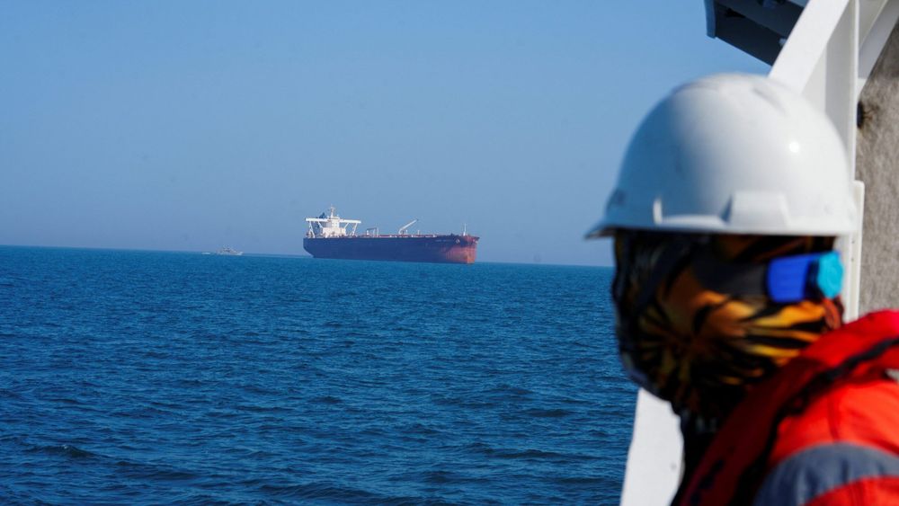 Imagen de portada - Irán Lanza Cuenta Oficial de la "Autoridad del Estrecho del Golfo Pérsico" y Declara "Ilegal" el Tránsito No Autorizado por Ormuz