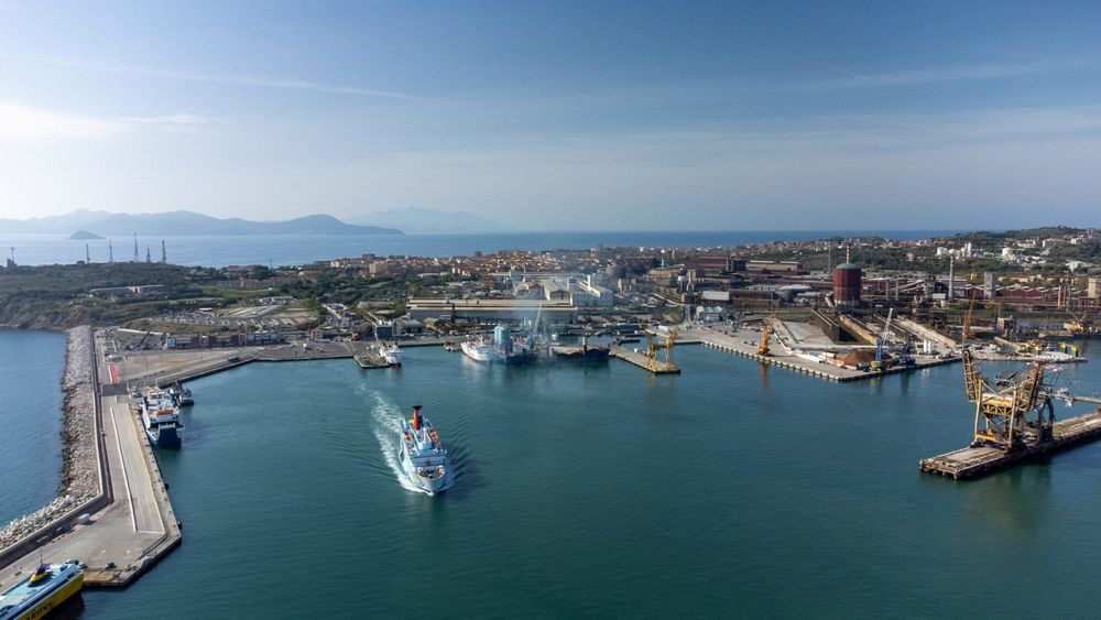 Imagen de portada - Italia Lidera las Importaciones de GNL de Europa en Julio en Medio de Tensiones Regionales de Suministro