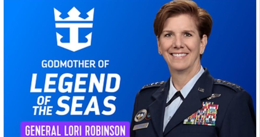 Imagen de portada - La General Lori Robinson nombrada madrina del Legend of the Seas de Royal Caribbean