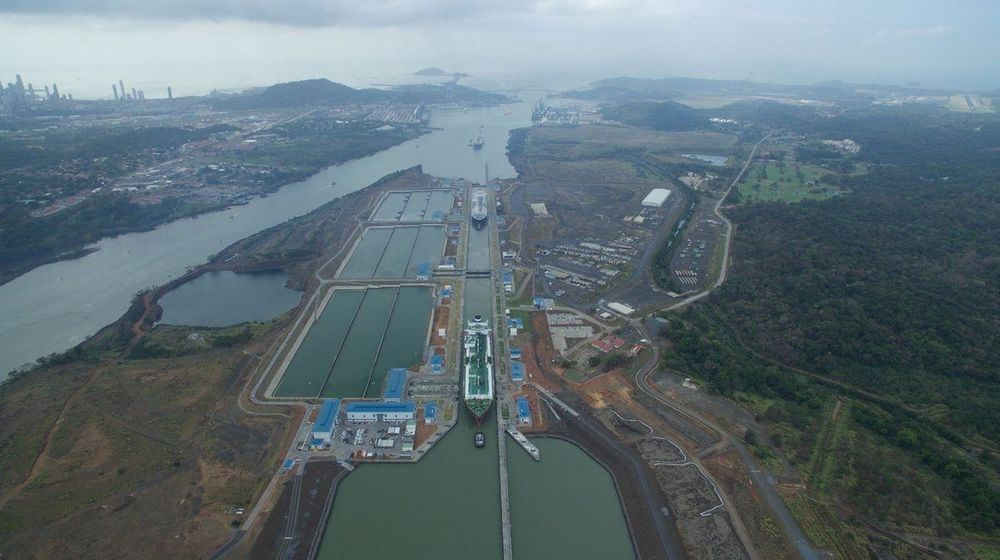 Imagen de portada - Los recortes de calado en el Canal de Panamá empeorarán la congestión mientras 112 buques esperan el tránsito