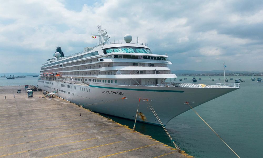 Imagen de portada - MS Crystal Symphony Kicks Off Cruise Season in Manta Port