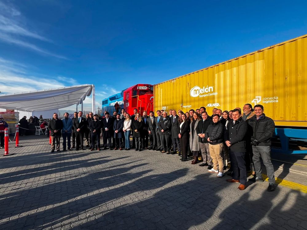 Imagen de portada - MTT and EFE Launch Santiago-Bio Bio Intermodal Pilot with Train and Trucks