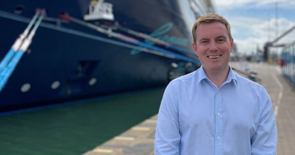 Imagen de portada - Mis Primeras Conexiones con Cruceros: Andrew Williamson, jefe de cruceros y ferris de Portsmouth