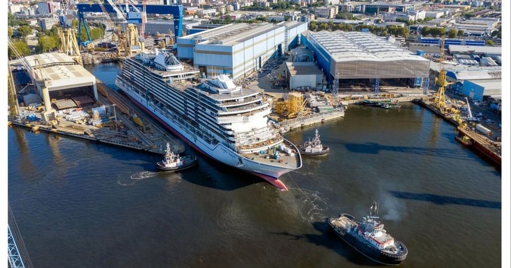 Imagen de portada - Oceania Sonata flota en el astillero de Fincantieri en Marghera