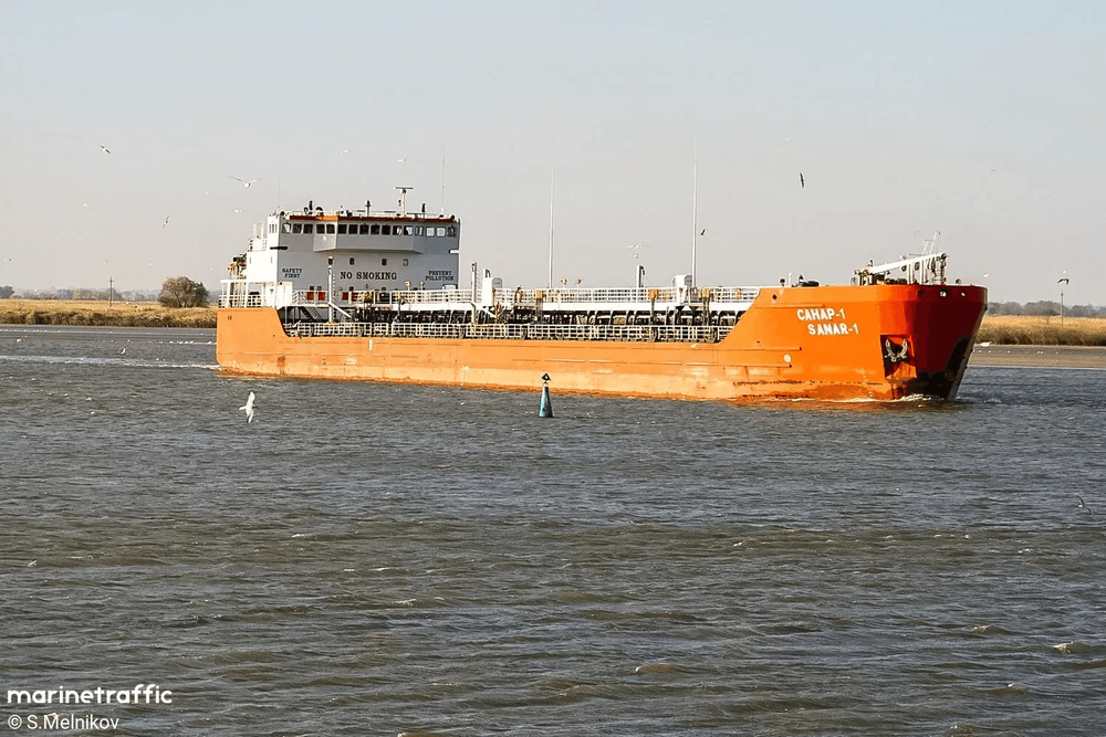 Imagen de portada - Ocho buques cisterna de combustible alcanzados en operación ucraniana contra las líneas de suministro de Crimea