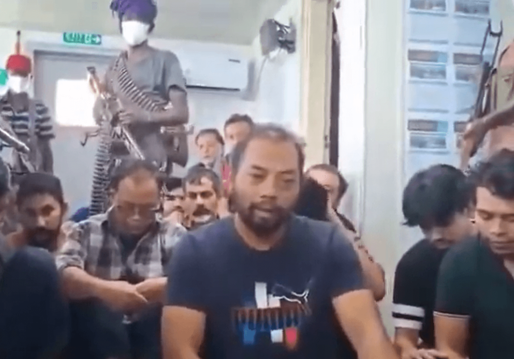 Imagen de portada - Pakistan requests Somalia for prompt release of crew members from ship hijacked in April