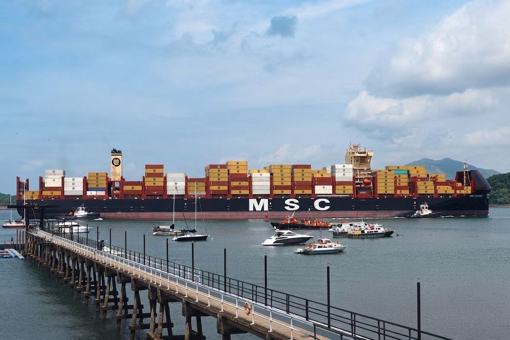 Imagen de portada - Panama Canal Exceeds 10,623 Deep-Draft Transits in 112 Years