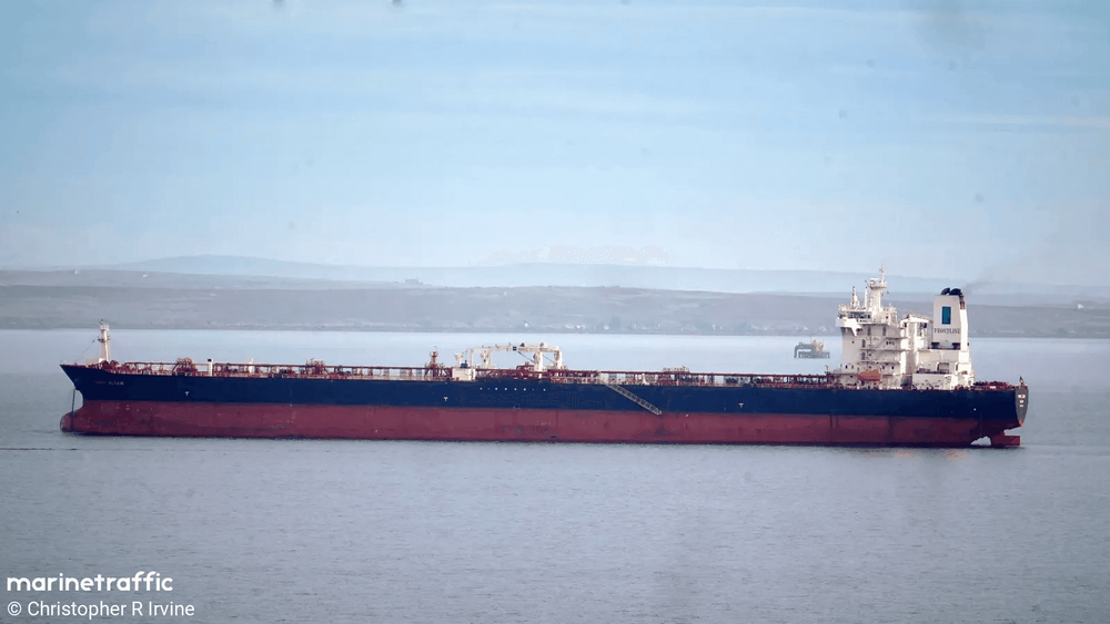 Imagen de portada - Petrolero Front Altair pierde el timón durante el tránsito por el estrecho de los Dardanelos
