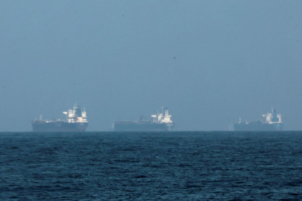 Imagen de portada - Petroleros se congregan fuera del Golfo Pérsico apostando por la reapertura de Ormuz