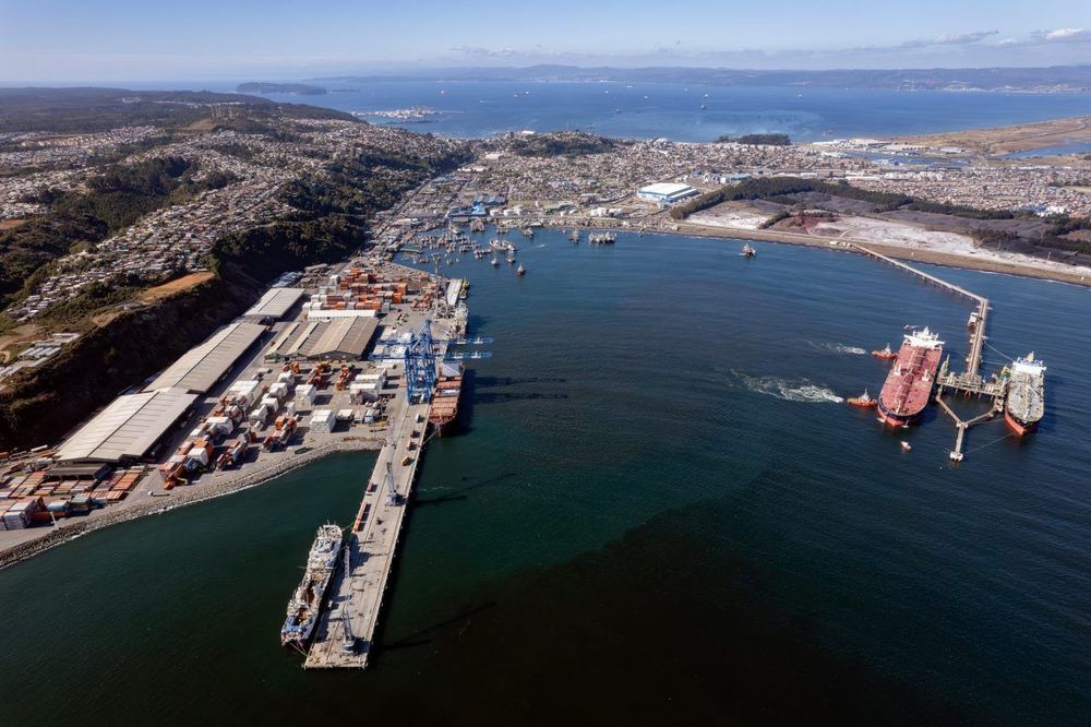 Imagen de portada - Port Cargo in Bio Bio Region Falls 30.9% in July 2026