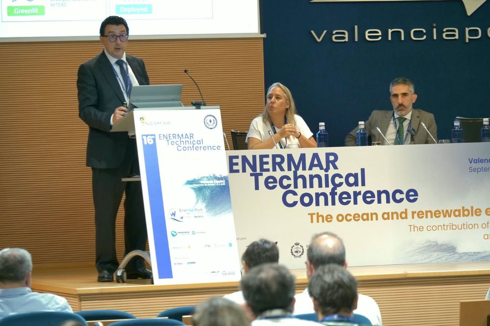 Imagen de portada - PortCastelló presenta en ENERMAR su estrategia para albergar un hub industrial de energía eólica marina