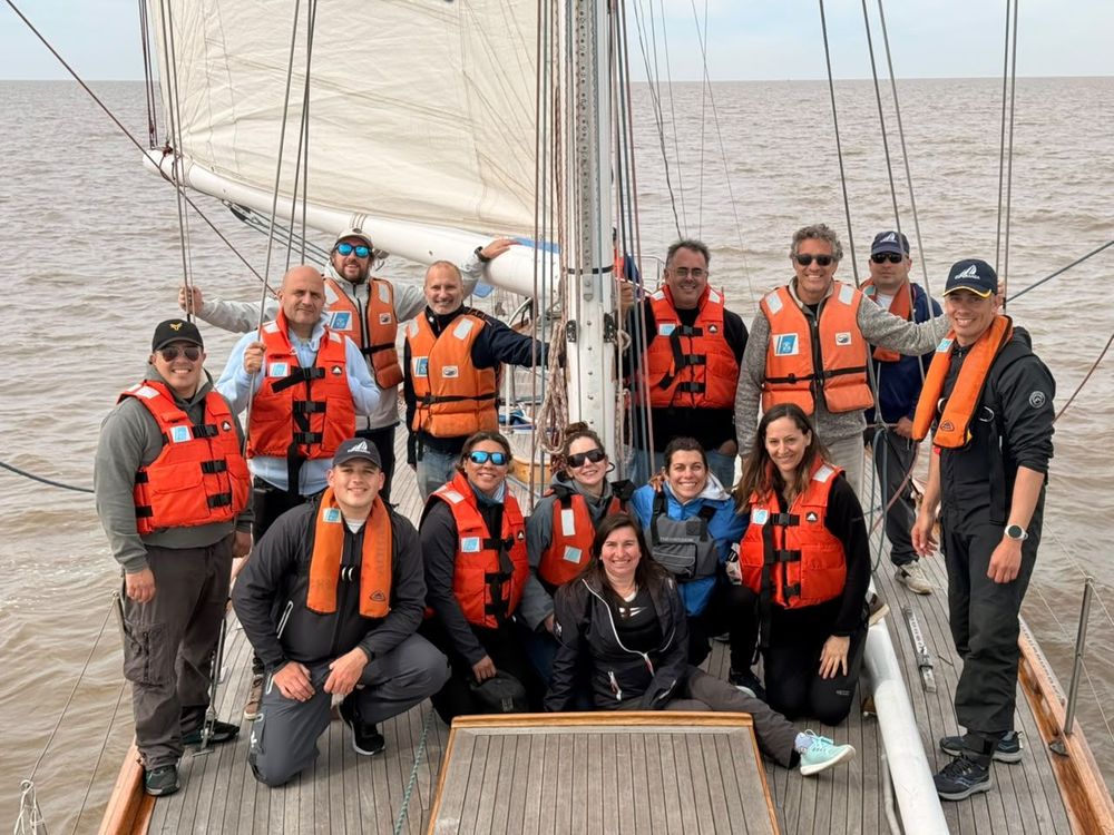 Imagen de portada - Prefectura brindó una jornada de instrucción a alumnos del curso de Patrón de Yate