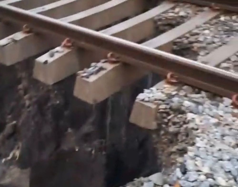 Imagen de portada - Rains Cause Sinkholes on San Rosendo-Talcahuano Railway Line