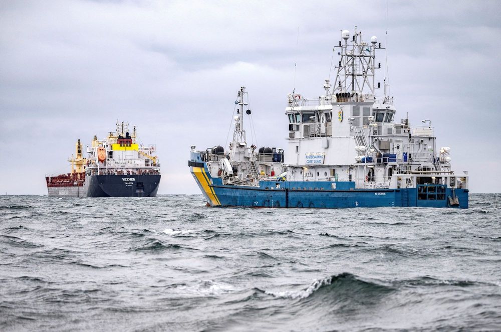 Imagen de portada - Suecia equipa buques de la Guardia Costera con ametralladoras en medio de tensiones en el Mar Báltico