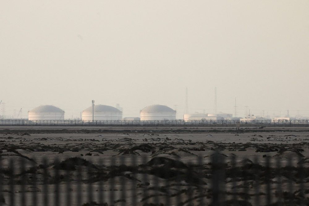Imagen de portada - Trece muertos, decenas de heridos, tras explosión durante el reinicio en el sitio gigante de GNL de Qatar