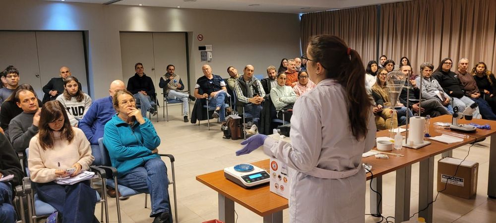 Imagen de portada - Trichinellosis: Training for laboratory personnel, veterinary inspection chiefs, and supervisors
