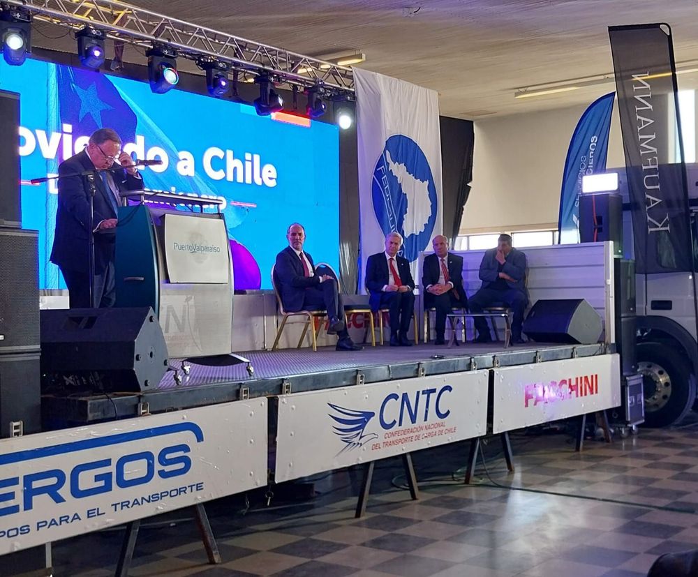 Imagen de portada - Trucking Guild Gathers Authorities in Valparaíso to Celebrate Their Day