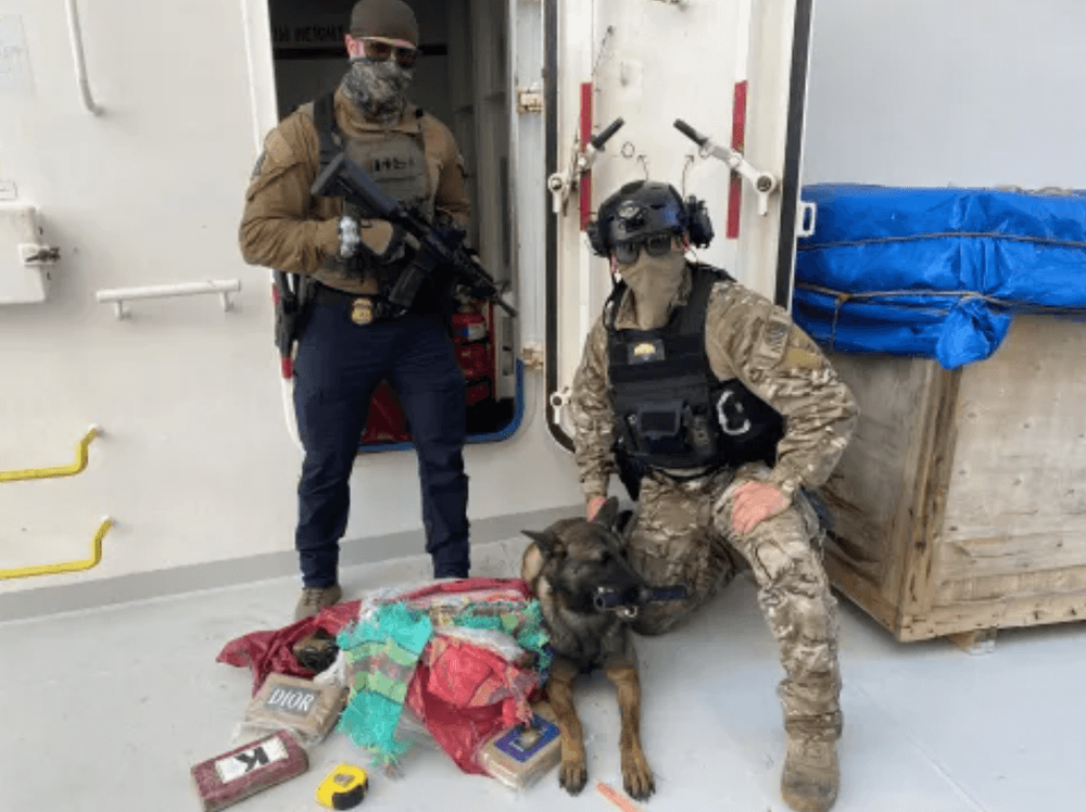 Imagen de portada - USA: USD 6.4 Million in Narcotics Seized from Oil Tanker in Port of Los Angeles