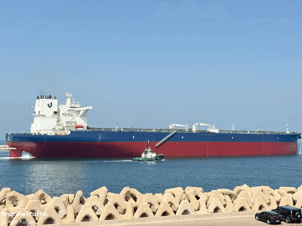 Imagen de portada - VLCC Sidr atacado en el Estrecho de Ormuz: dos marineros filipinos muertos
