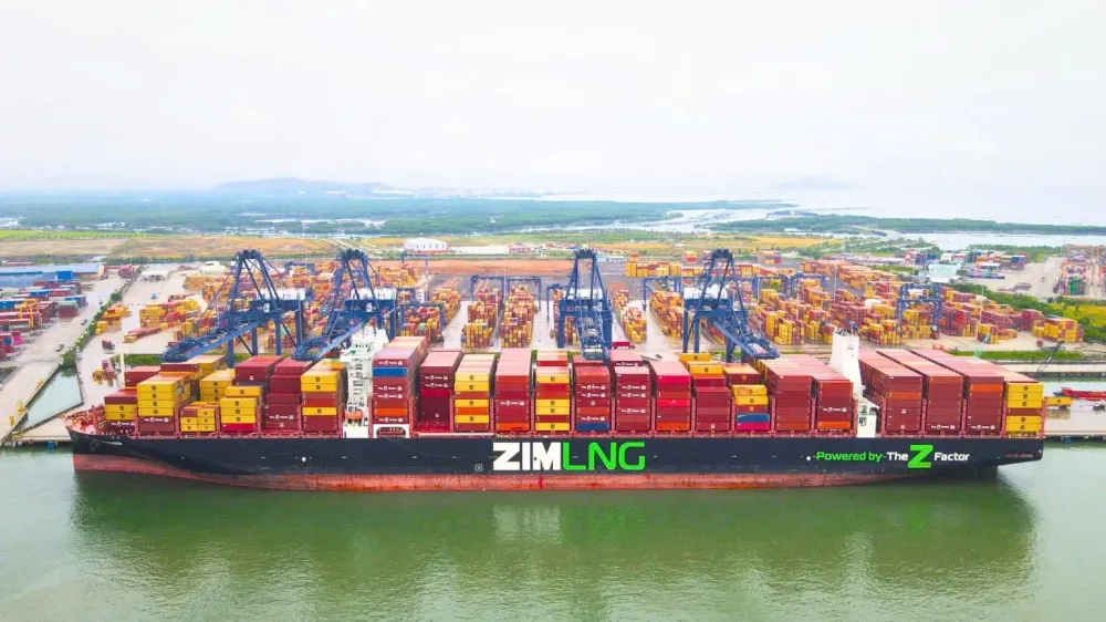 Imagen de portada - Vietnam: SSIT Receives Inaugural Call of ZIM's ZXB Service Connecting Vietnam with US East Coast