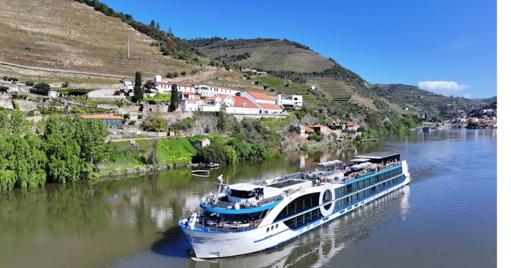 Imagen de portada - Viva Cruises lanza dos itinerarios gourmet en Francia y Portugal para 2026
