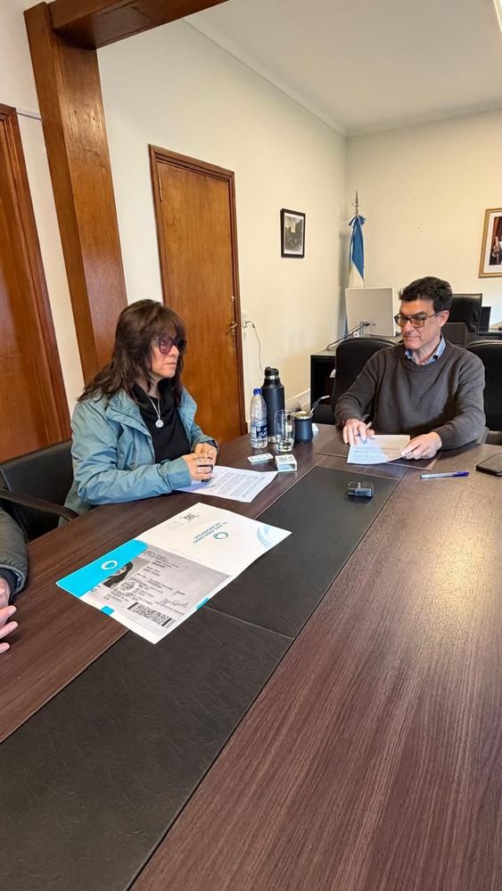 Puerto Quequén firmó un convenio para impulsar un programa de educación ambiental y divulgación portuaria junto a “Amigos del Lago de los Cisnes”