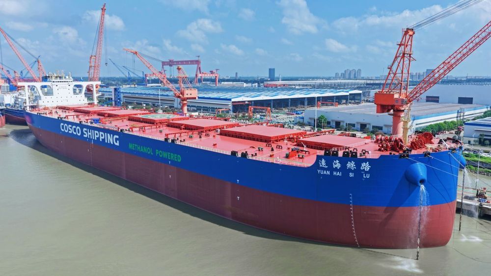 Imagen de portada - Yuan Hai Si Lu: Cosco Shipping Adds Methanol Dual-Fuel VLOC to its Fleet