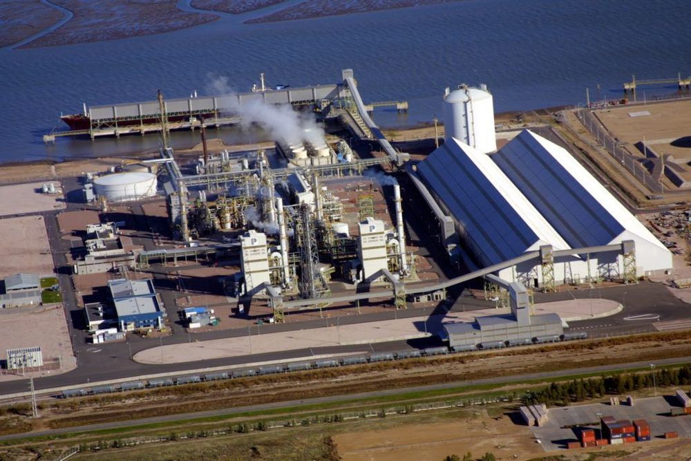 Pampa Energía confirmó una inversión de USD 2.700 millones para construir una planta de urea en Bahía Blanca