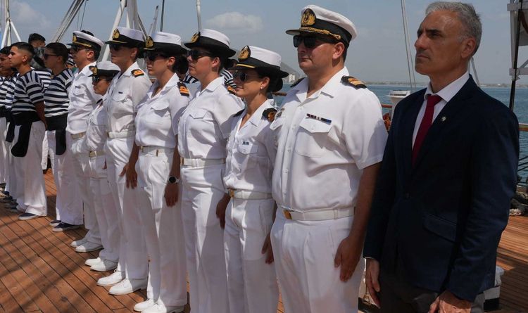 En el marco de su Viaje de Instrucción, la fragata ARA “Libertad” cumple su escala en Jamaica