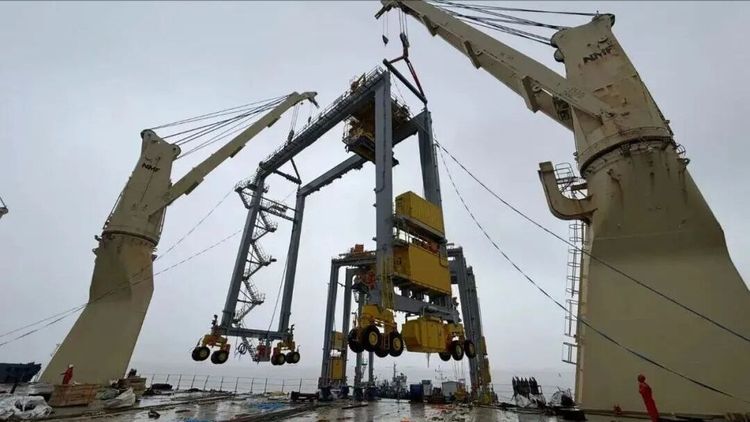 Imagen de portada - 17 RTG Cranes Transported by Cosco Shipping to Port of Walvis Bay