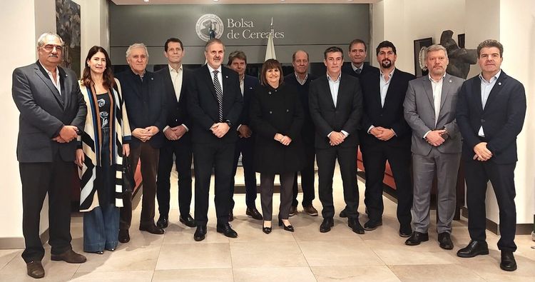 La Bolsa de Cereales recibió a la senadora Patricia Bullrich para analizar la agenda legislativa agroindustrial