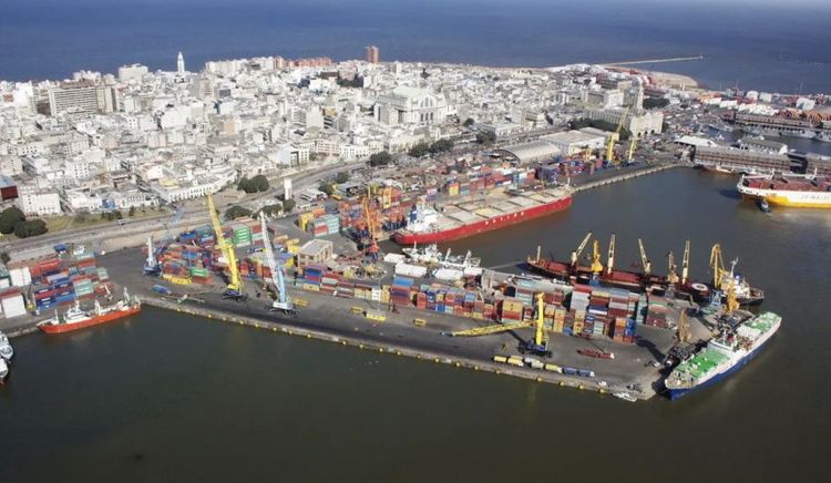 Movimientos de contenedores en el Puerto de Montevideo cae casi 30% en 2025